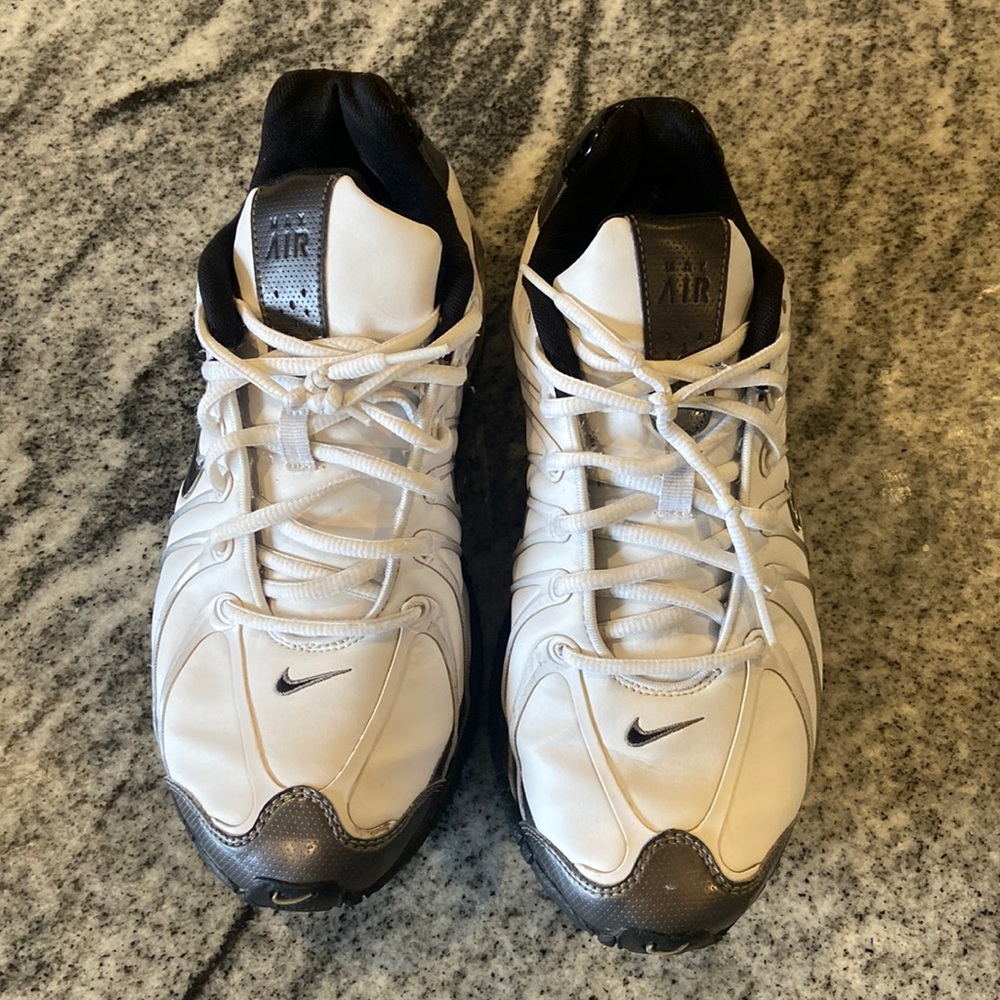 Mens white Nike max air shoes